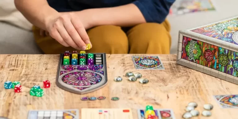 Dal risiko alle carte: quanti tipi di giochi da tavolo esistono?